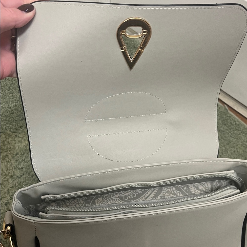 Bella Russo Purse NWOT - Picture 5 of 9